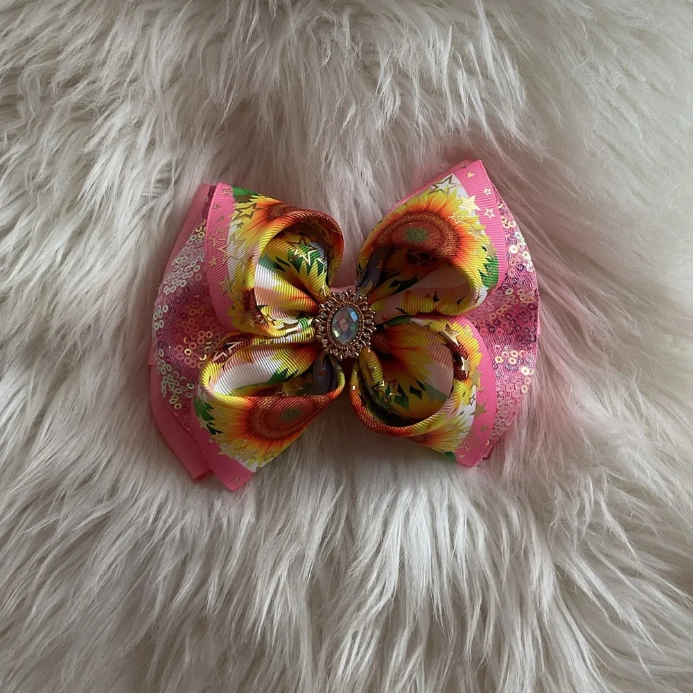Bow - Picture 1 of 1